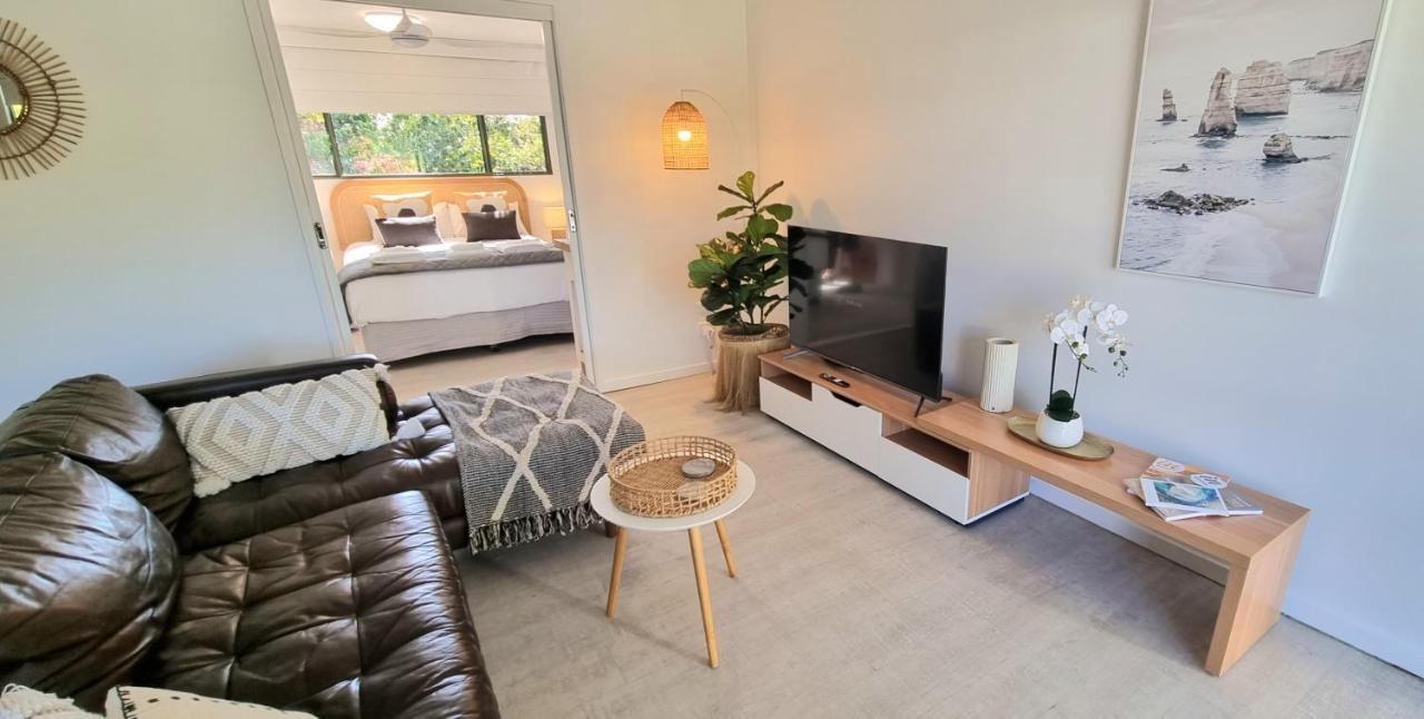 נוסוויל Noosa River Retreat Holiday Apartments מראה חיצוני תמונה