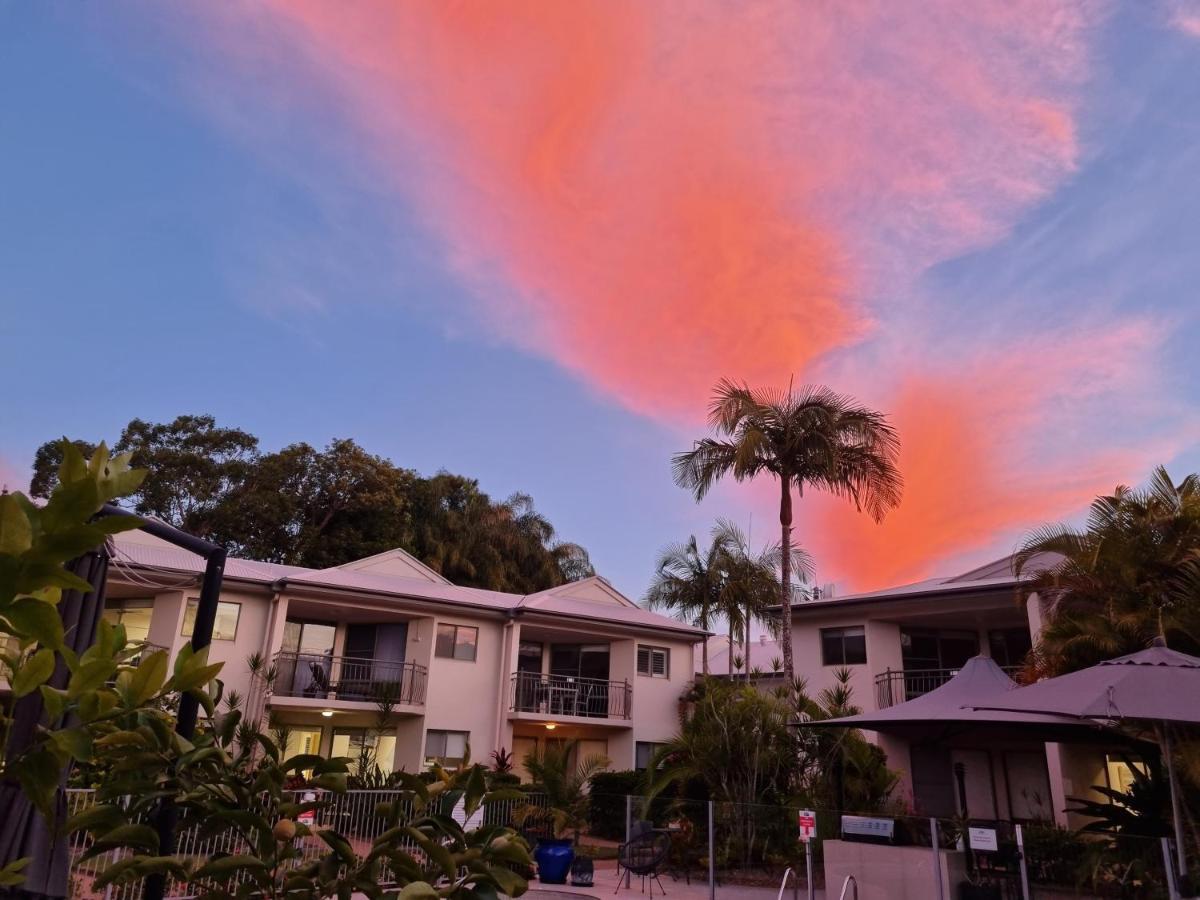 נוסוויל Noosa River Retreat Holiday Apartments מראה חיצוני תמונה