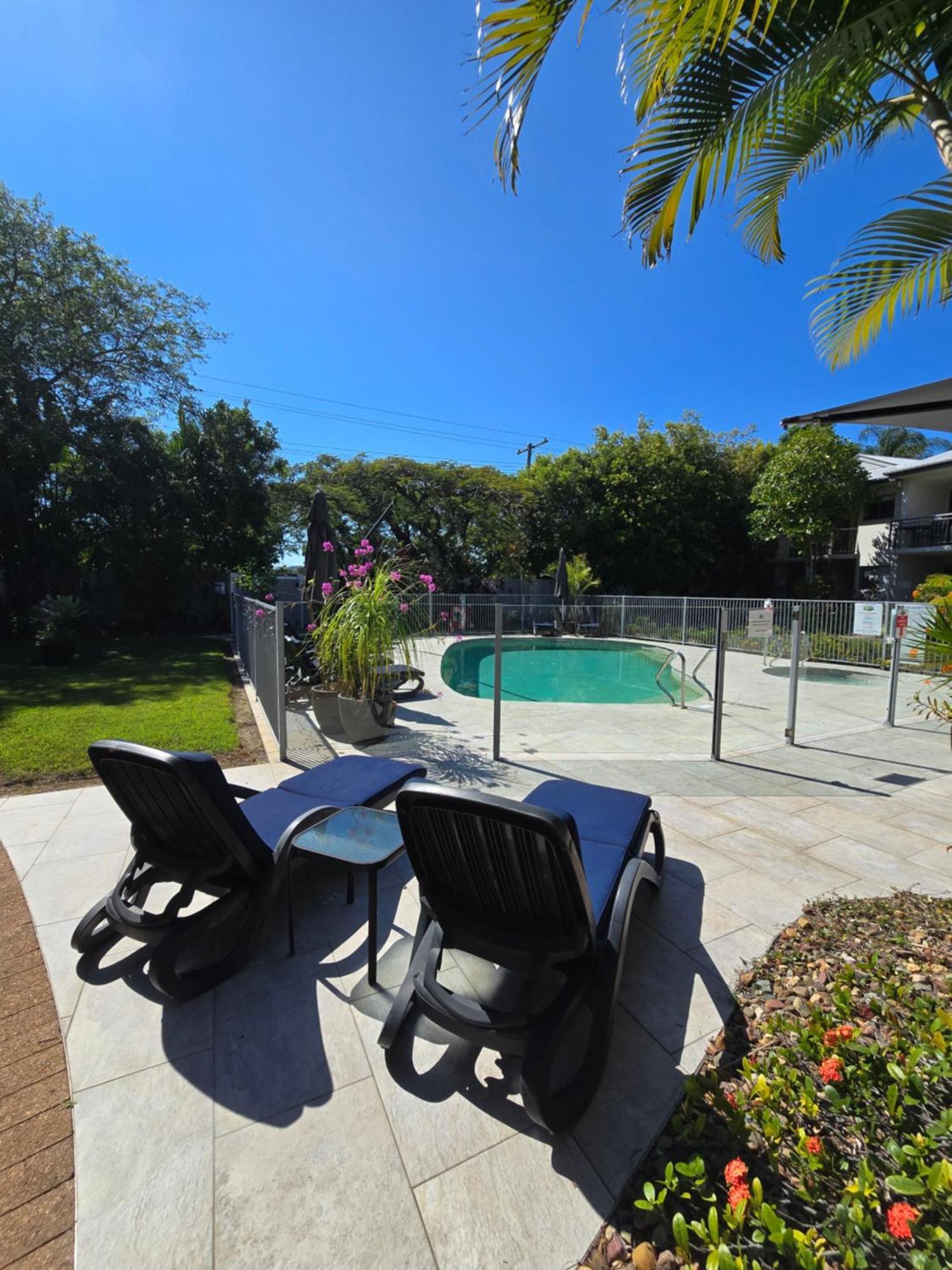 נוסוויל Noosa River Retreat Holiday Apartments מראה חיצוני תמונה