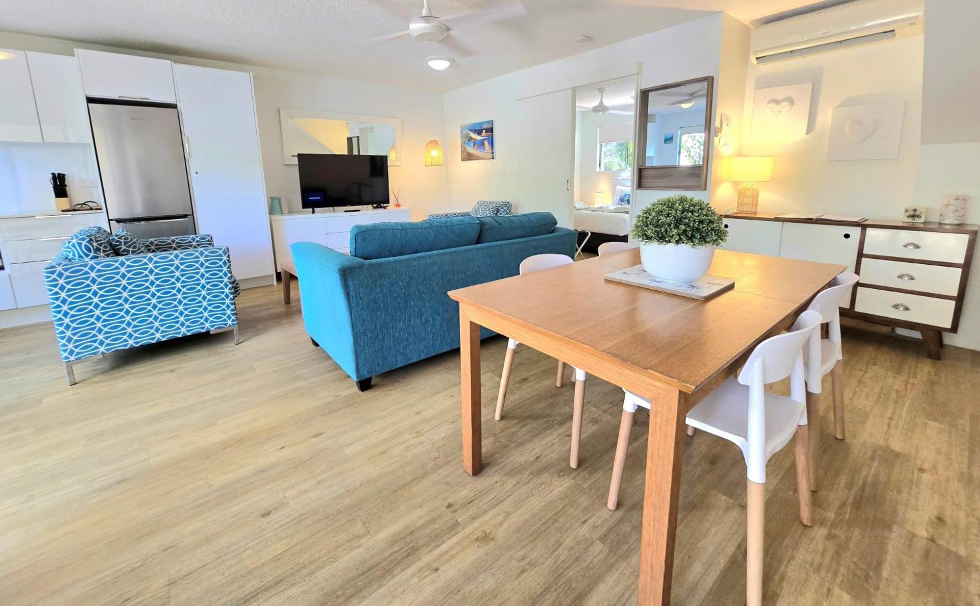 נוסוויל Noosa River Retreat Holiday Apartments מראה חיצוני תמונה