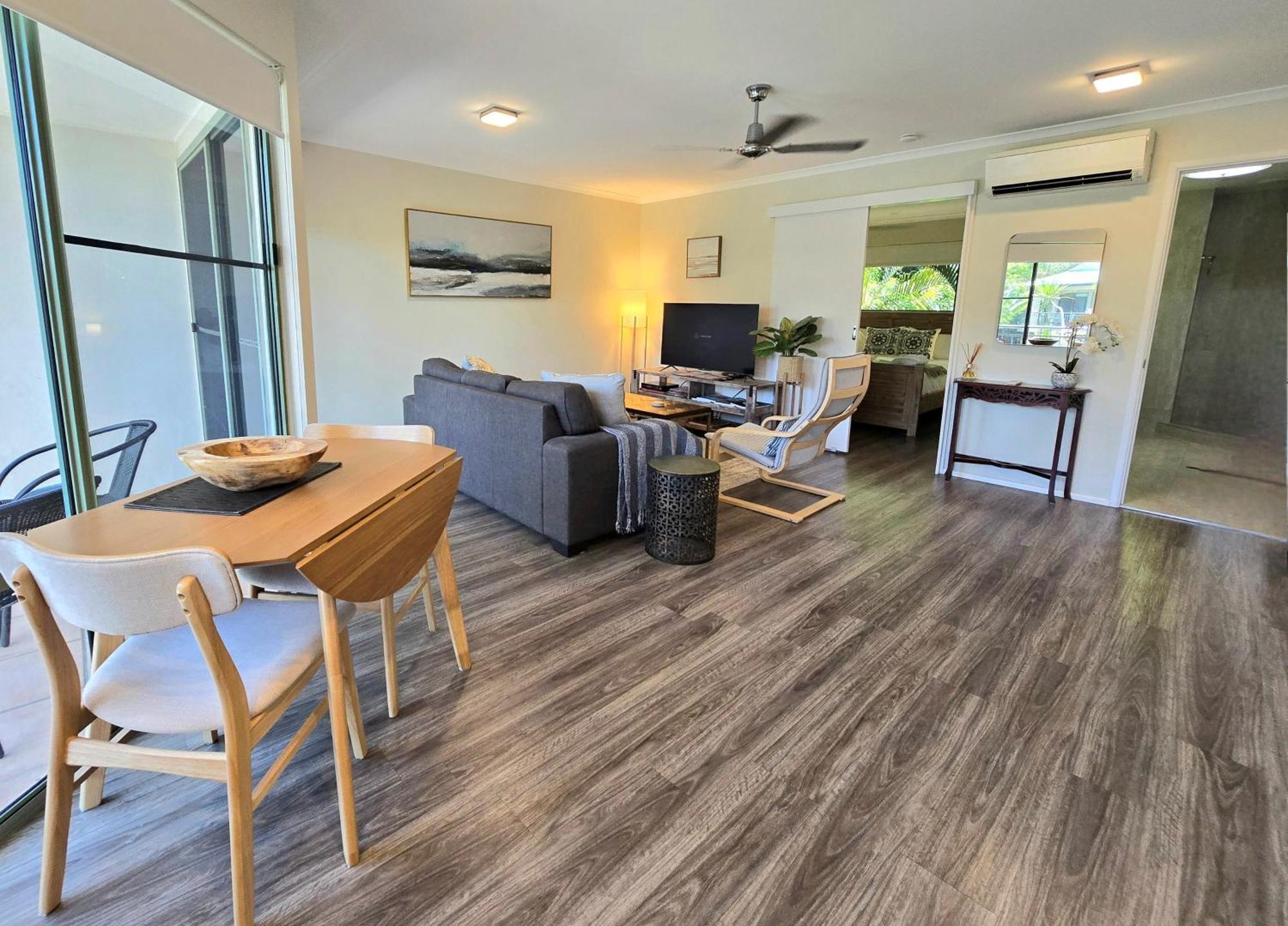 נוסוויל Noosa River Retreat Holiday Apartments מראה חיצוני תמונה