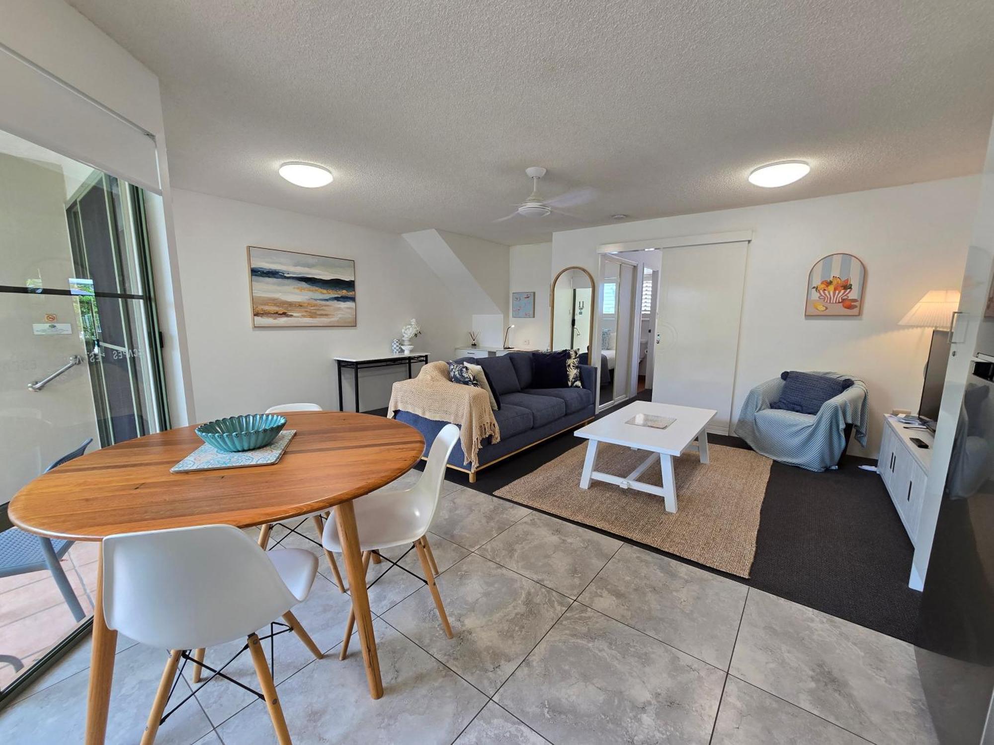נוסוויל Noosa River Retreat Holiday Apartments מראה חיצוני תמונה